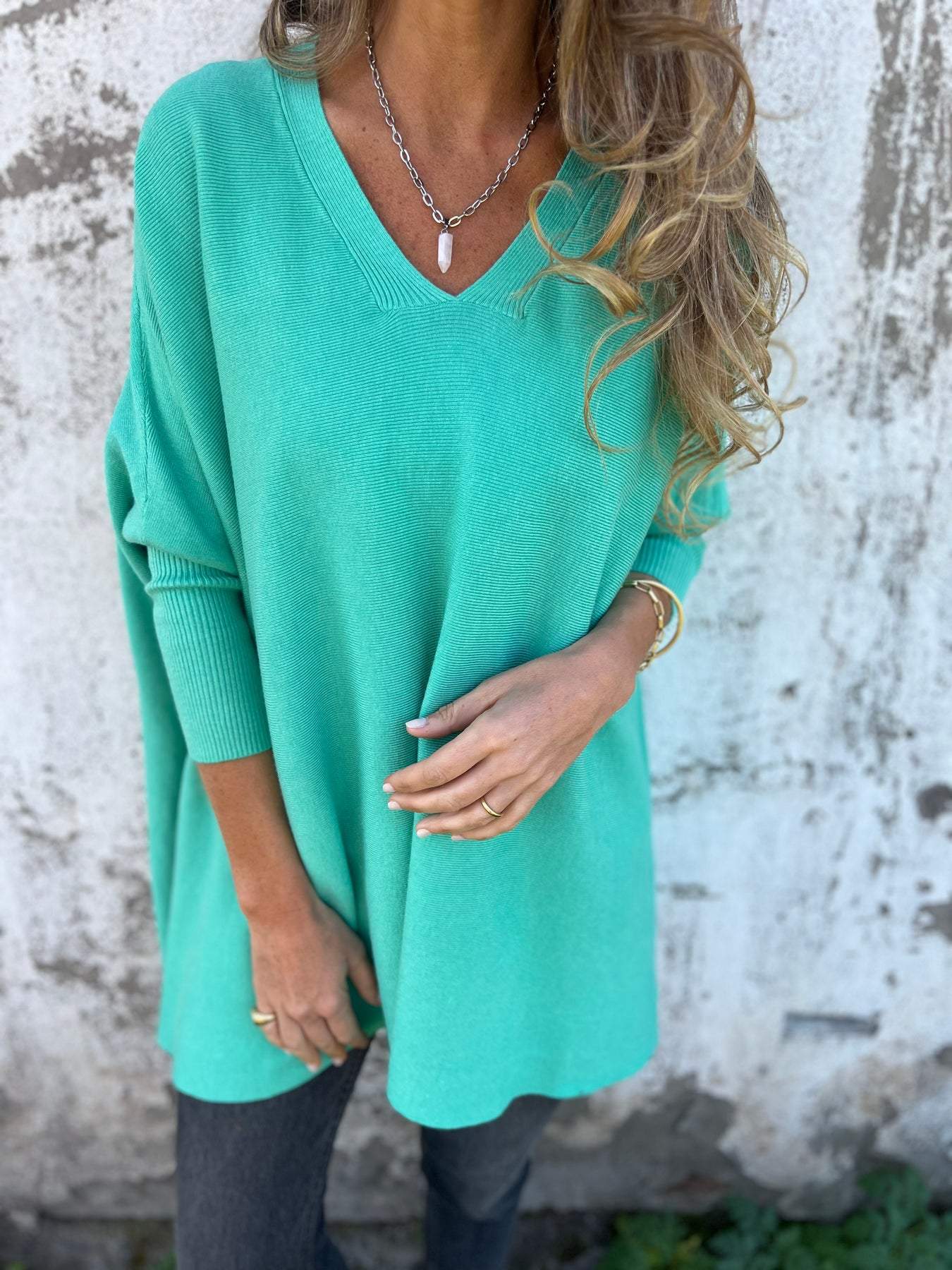 Anna™ – Pull en maille doux avec col en V et manches longues