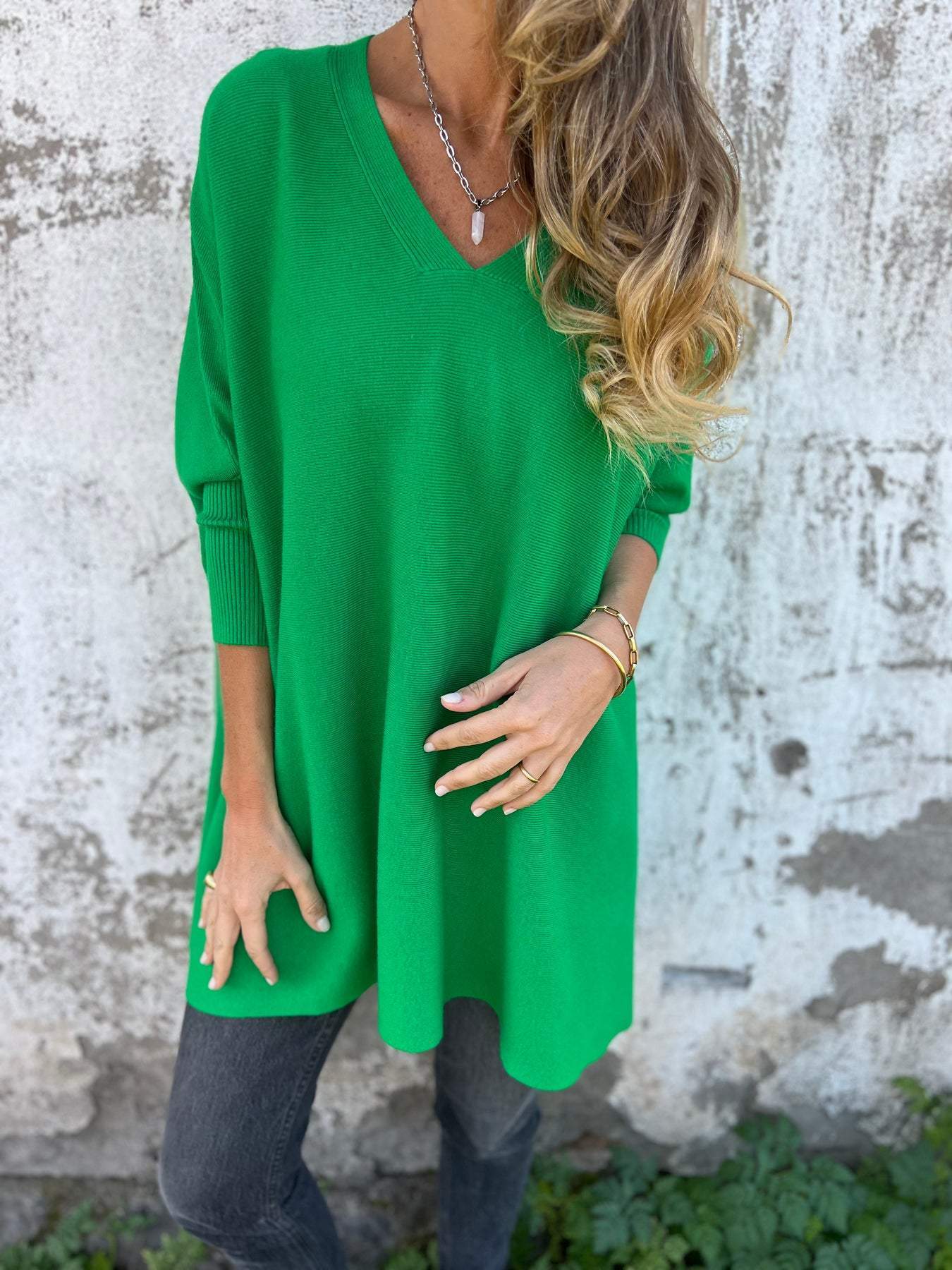 Anna™ – Pull en maille doux avec col en V et manches longues