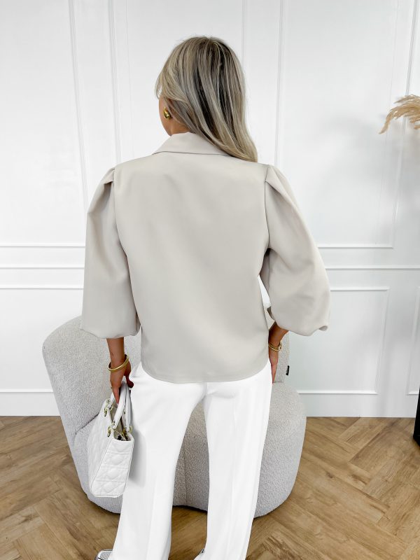 Zinnia's Beige Blazer - Le Charme Polyvalent