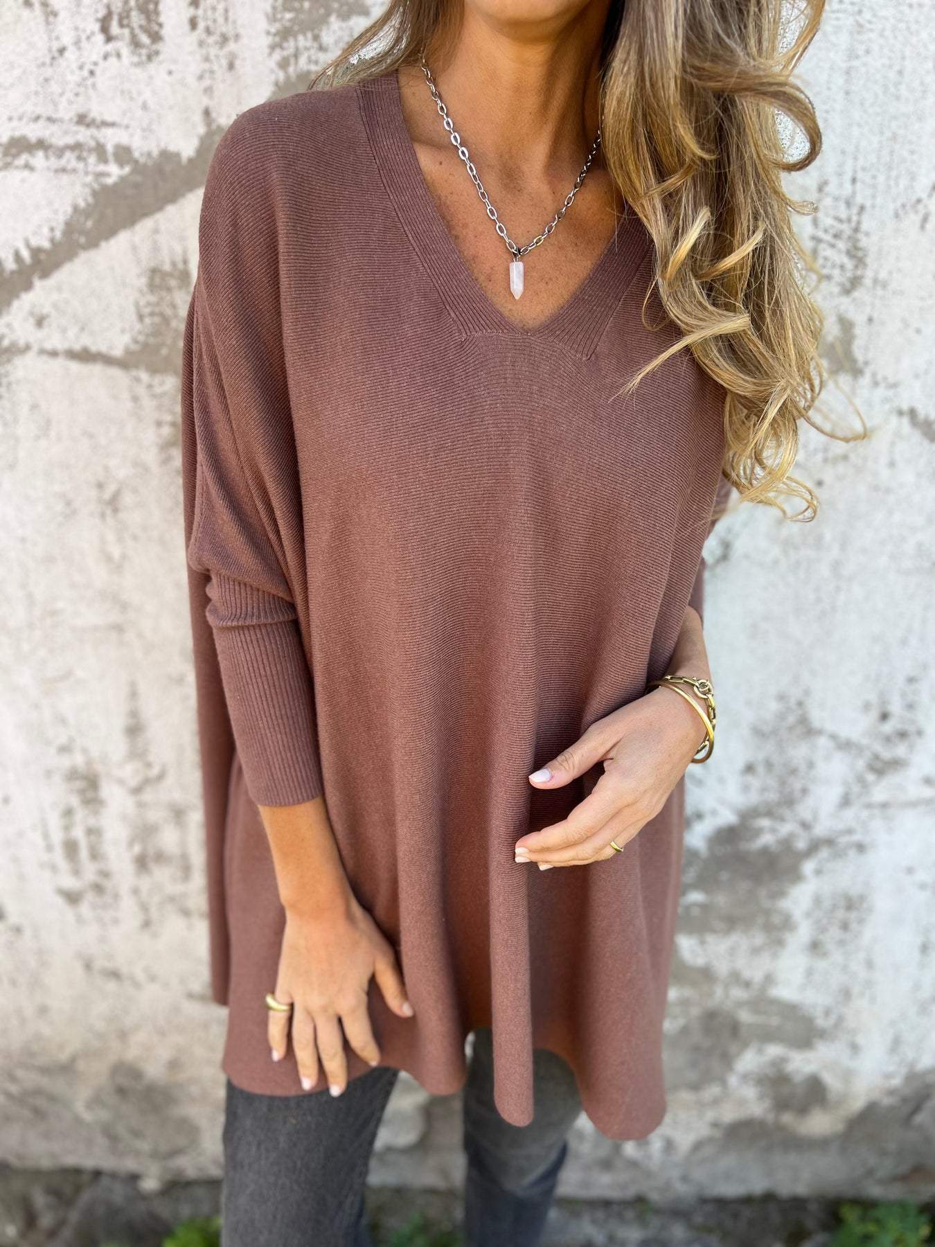 Anna™ – Pull en maille doux avec col en V et manches longues